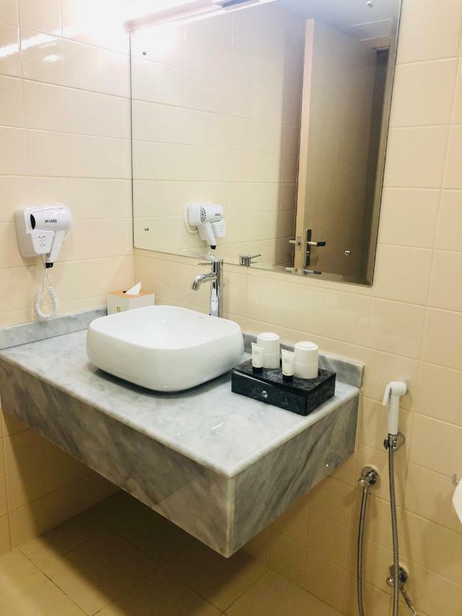 Season Inn Hotel Barka Extérieur photo