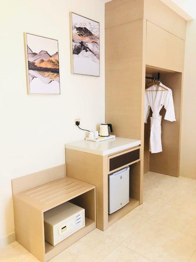 Season Inn Hotel Barka Extérieur photo